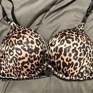 Victoria’s Secret bombshell bra! (Cheetah)